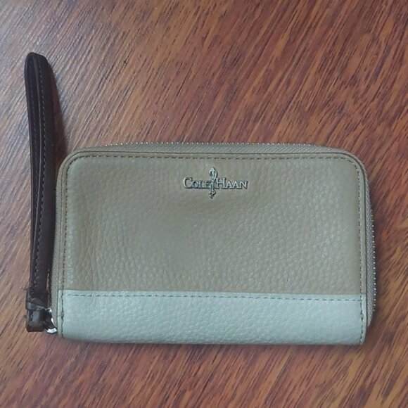 Cole haan wallet - Picture 1 of 7